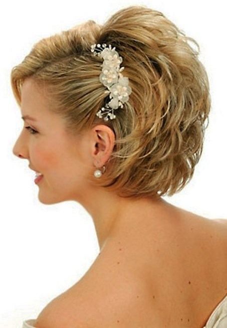 coiffure-mariage-cheveux-courts-2021-04_10 Coiffure mariage cheveux courts 2021