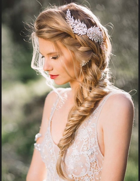 coiffure-mariee-2021-73_8 Coiffure mariée 2021