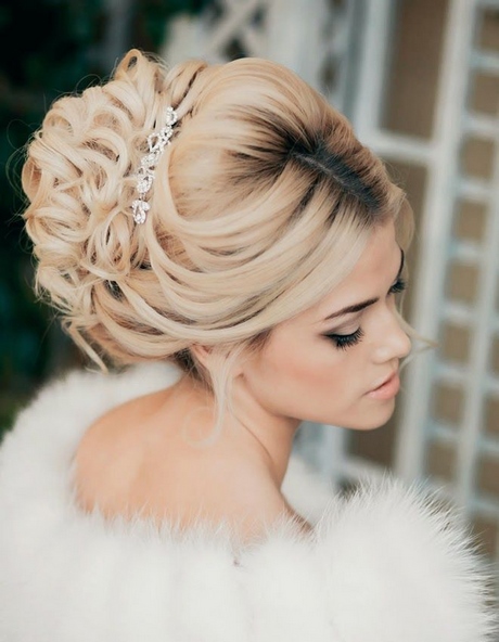 chignon-haut-mariage-2019-34_19 Chignon haut mariage 2019