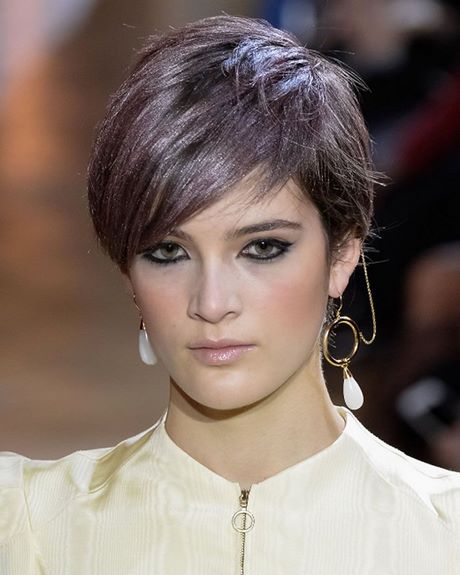 coiffure-courte-moderne-2019-34_18 Coiffure courte moderne 2019