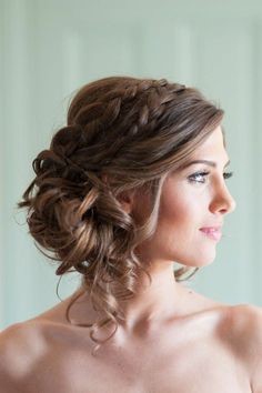 chignon-marie-cheveux-longs-48_10 Chignon mariée cheveux longs