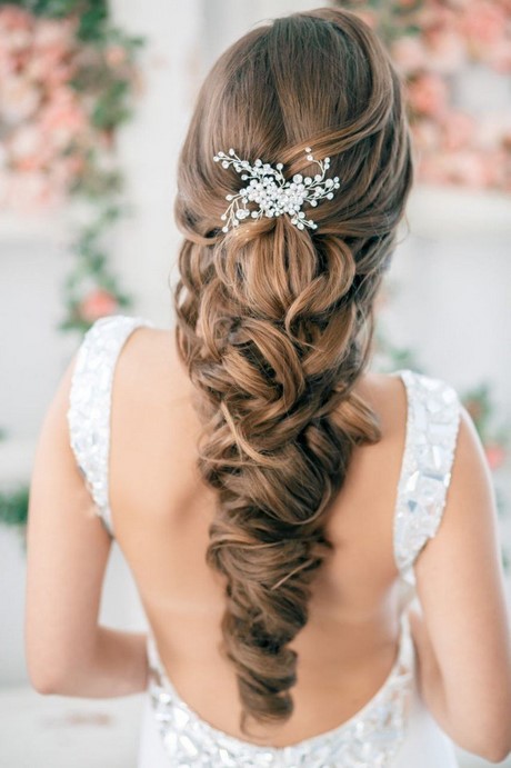 coiffure-cheveux-longs-mariage-39_13 Coiffure cheveux longs mariage