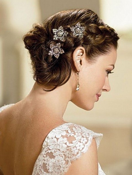 coiffure-chignon-mariage-cheveux-longs-11_13 Coiffure chignon mariage cheveux longs