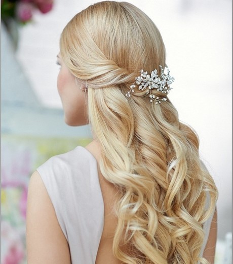 coiffure-mariage-cheveux-longs-71_10 Coiffure mariage cheveux longs
