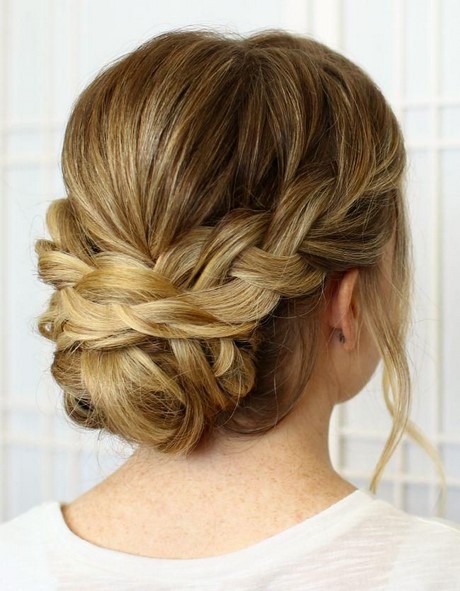 coiffure-tresse-chignon-77_17 Coiffure tresse chignon