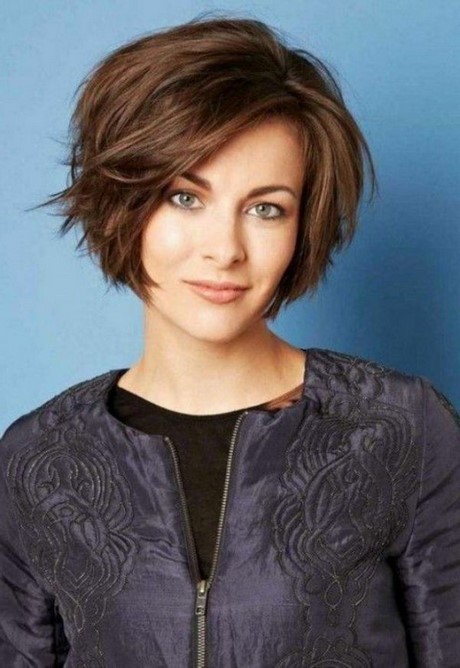 coupe-cheveux-femme-carre-court-93_12 Coupe cheveux femme carre court