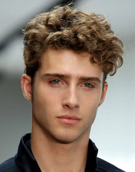 coupe-de-cheveux-boucls-homme-16_17 Coupe de cheveux bouclés homme