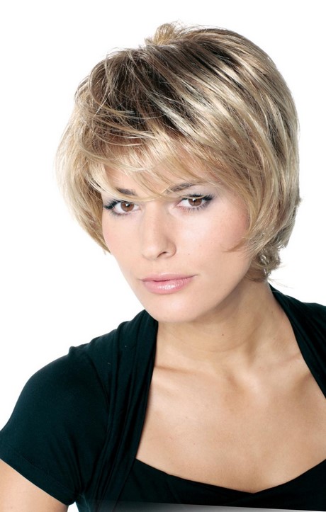 modele-coiffure-coupe-carre-court-25_13 Modele coiffure coupe carre court
