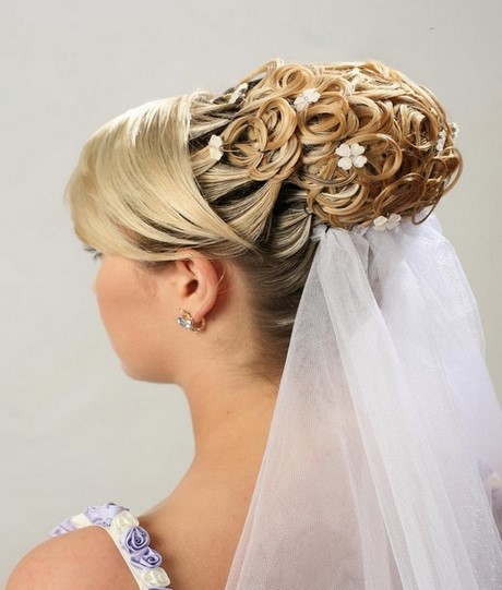 belle-coiffure-de-mariage-35_3 Belle coiffure de mariage