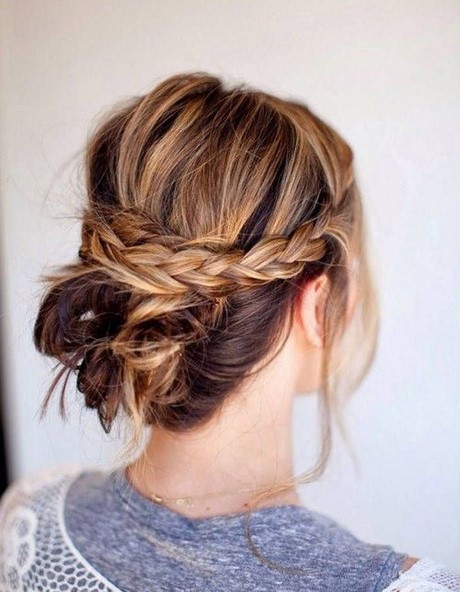 chignon-tress-cheveux-long-53_3 Chignon tressé cheveux long