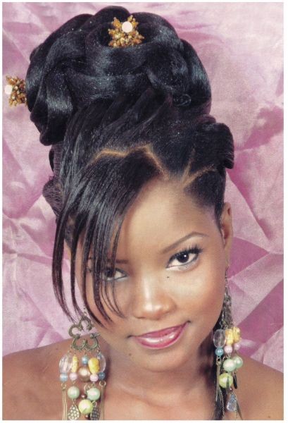 coiffure-afro-chignon-27_19 Coiffure afro chignon