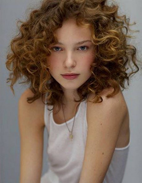 coiffure-cheveux-boucls-naturel-11_16 Coiffure cheveux bouclés naturel