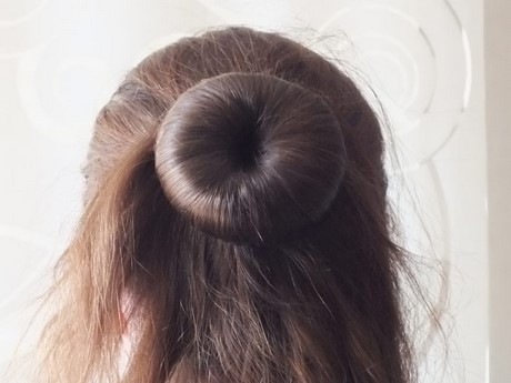 coiffure-chignon-donut-47_14 Coiffure chignon donut