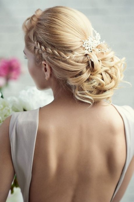 coiffure-de-marie-avec-tresse-69_15 Coiffure de mariée avec tresse