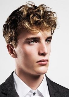 coiffure-homme-cheveux-boucl-80_7 Coiffure homme cheveux bouclé