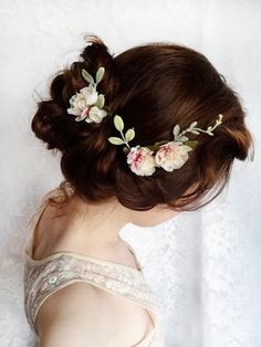 coiffure-mariage-avec-fleurs-naturelles-69_10 Coiffure mariage avec fleurs naturelles