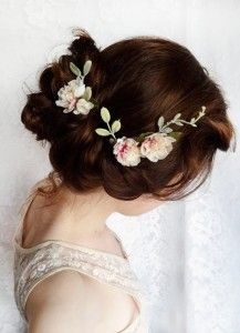 coiffure-marie-fleurs-naturelles-75_12 Coiffure mariée fleurs naturelles