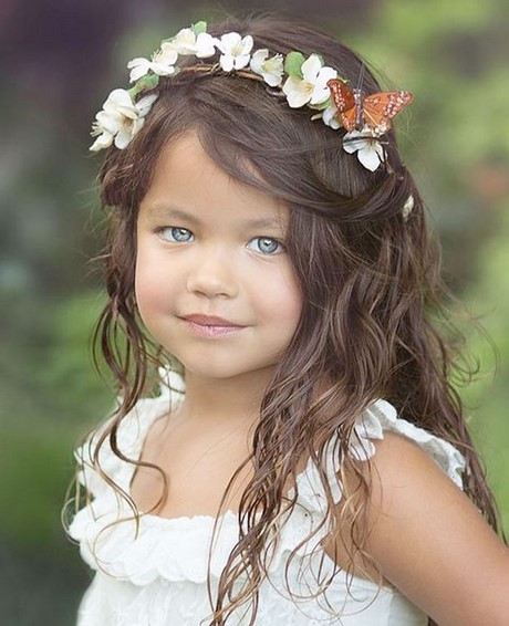  Coiffure  pour mariage  enfant 