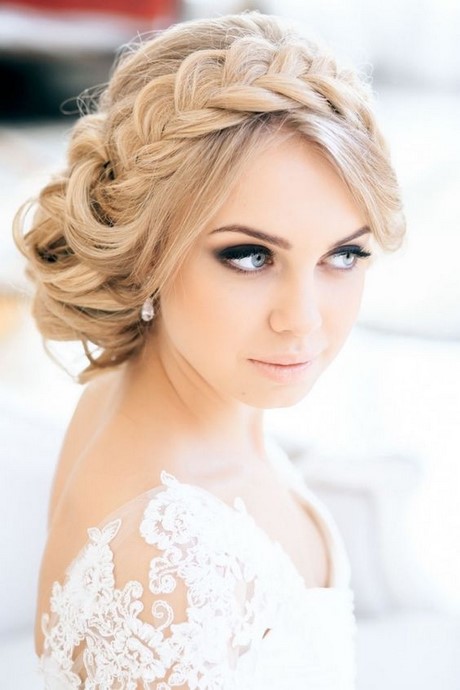 coiffure-tresse-chignon-mariage-23_18 Coiffure tresse chignon mariage