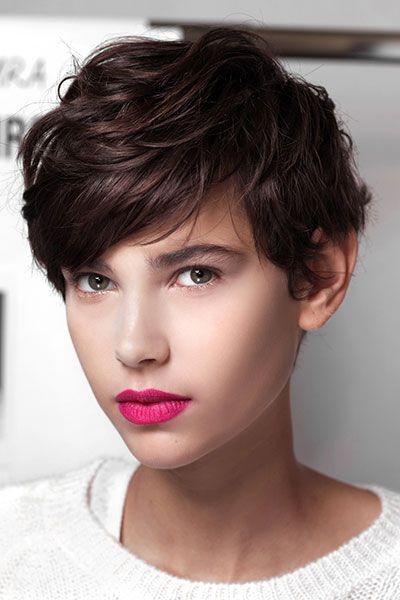 coupe-cheveux-court-femmes-34_17 Coupe cheveux court femmes