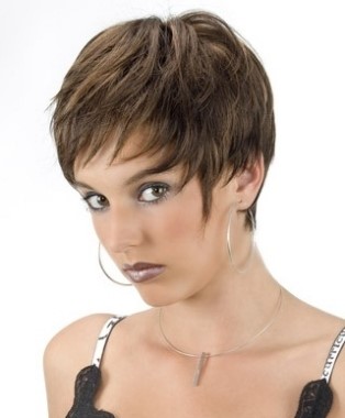 modle-de-coupe-de-cheveux-femme-court-14_19 Modèle de coupe de cheveux femme court