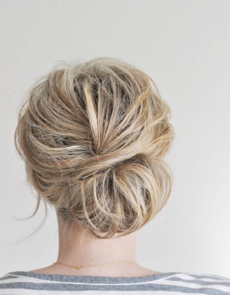 chignon-bas-coiffe-decoiffe-64_12 Chignon bas coiffé décoiffé