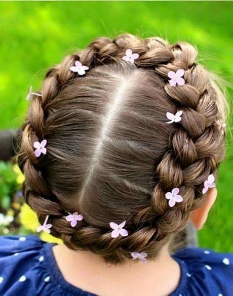 chignon-enfant-mariage-26_4 Chignon enfant mariage