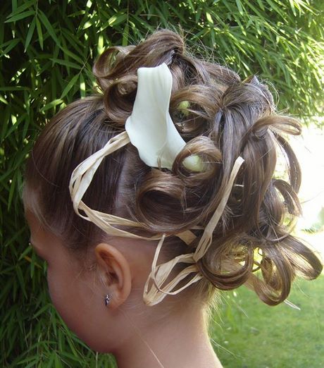 chignon-enfant-mariage-26_9 Chignon enfant mariage