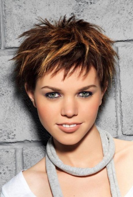 coupe-cheveux-court-femme-2019-06_18 Coupe cheveux court femme 2019