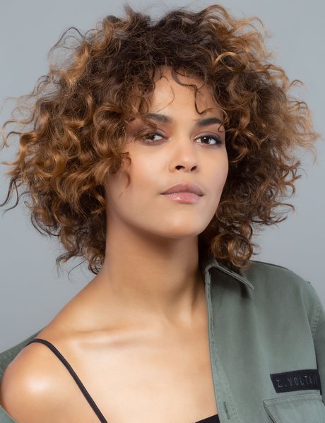tendance-coupe-femme-automne-2021-43_2 Tendance coupe femme automne 2021