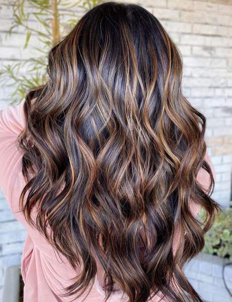 tendance-cheveux-couleur-2022-31_4 Tendance cheveux couleur 2022