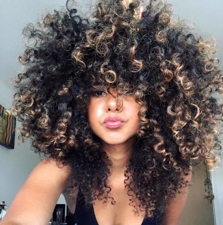coiffure-cheveux-afro-mi-long-66_12 Coiffure cheveux afro mi long