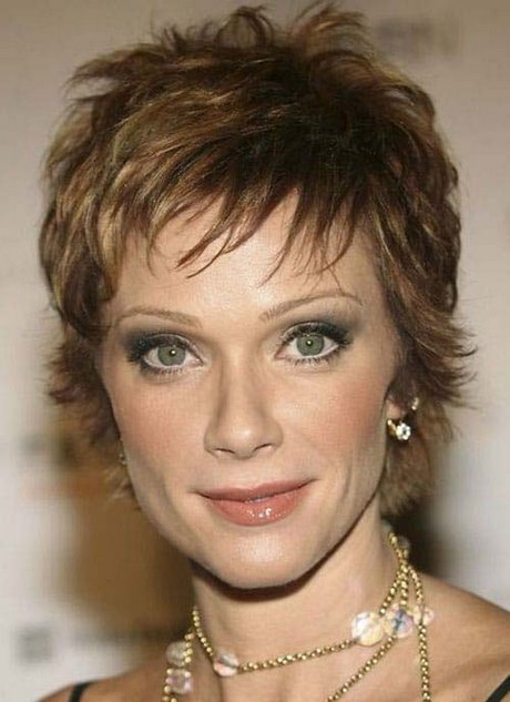 coiffure-cheveux-courts-femme-60-ans-47_19 Coiffure cheveux courts femme 60 ans