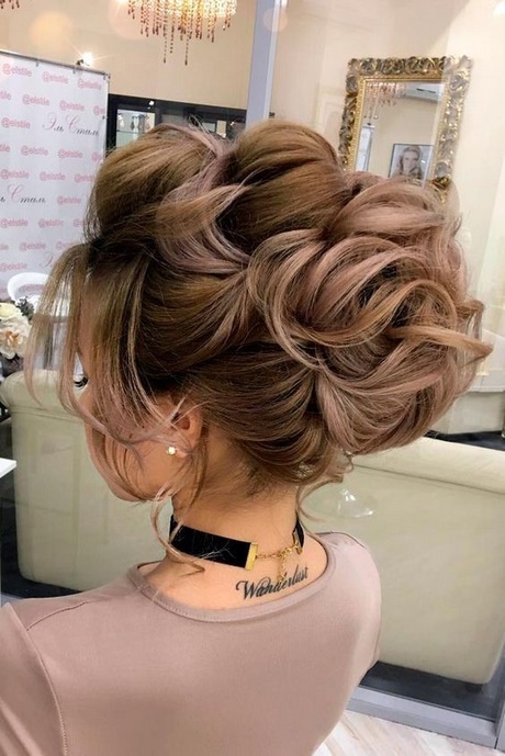 coiffure-mariage-2018-cheveux-longs-85_15 Coiffure mariage 2018 cheveux longs