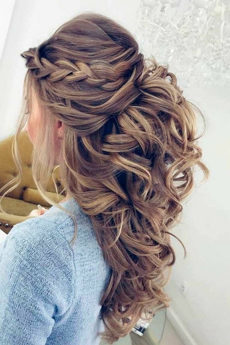 coiffure-mariage-cheveux-boucles-longs-20_17 Coiffure mariage cheveux bouclés longs