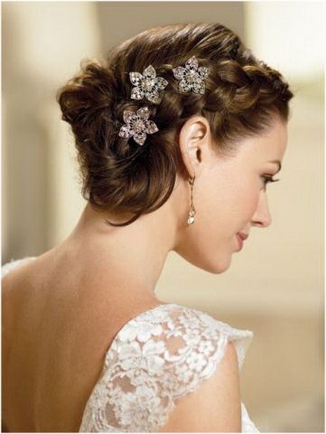 coiffure-mariage-cheveux-mi-long-laches-boucles-92_11 Coiffure mariage cheveux mi long lachés bouclés