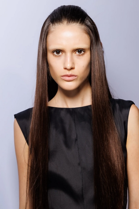 coupe-cheveux-long-femme-tendance-2023-96_4-9 Coupe cheveux long femme tendance 2023