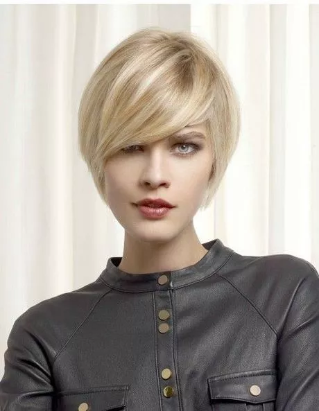 modele-cheveux-court-femme-2023-81_5-14 Modele cheveux court femme 2023