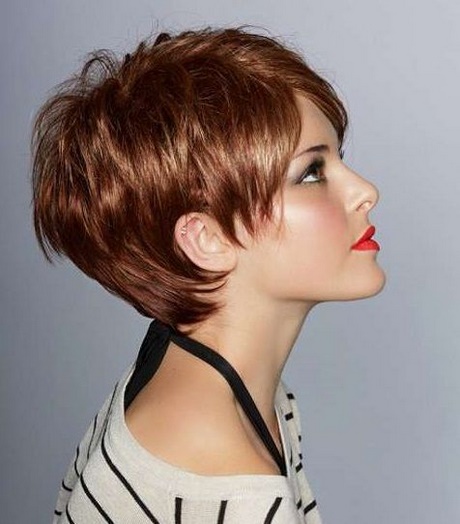 coupe-de-cheveux-court-femme-pour-visage-long-37_4 Coupe de cheveux court femme pour visage long