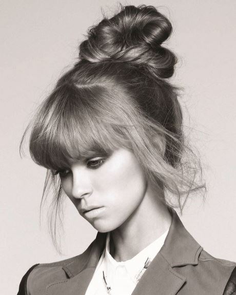 chignon-haut-simple-87_16 Chignon haut simple