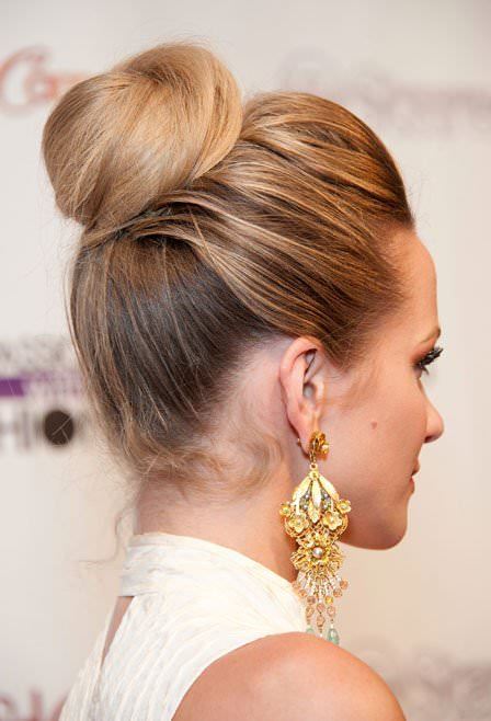 chignon-haut-simple-87_9 Chignon haut simple