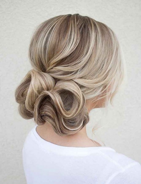 chignon-simple-et-chic-77_17 Chignon simple et chic