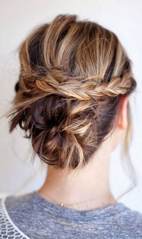 coiffure-chignon-decoiffe-32_5 Coiffure chignon decoiffe