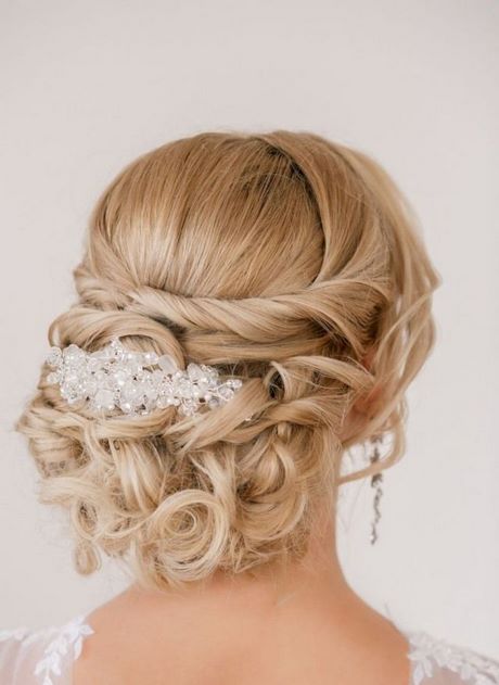 coiffure-chignon-mariee-30_9 Coiffure chignon mariee