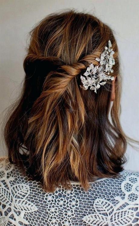 coiffure-mariage-cheveux-mi-long-invite-58_6 Coiffure mariage cheveux mi long invité