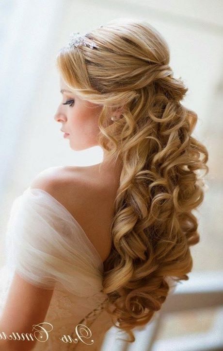 coiffure-mariage-long-boucle-19_18 Coiffure mariage long bouclé