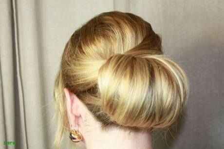 modele-chignon-simple-33_13 Modele chignon simple