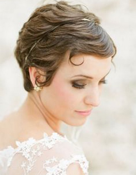 photo-coiffure-mariee-cheveux-courts-40_10 Photo coiffure mariée cheveux courts