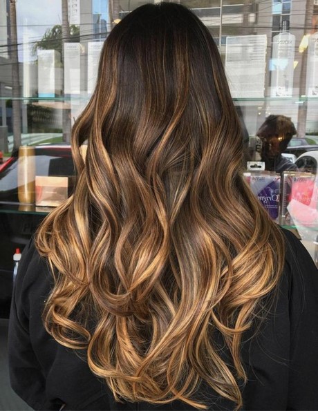 balayage-miel-sur-cheveux-bruns-84_4 Balayage miel sur cheveux bruns