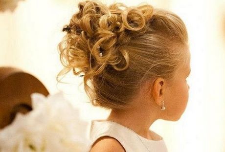 coiffure-de-mariage-pour-fille-09 Coiffure de mariage pour fille